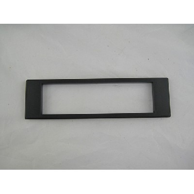 YE-AU 004 AUDI 100,1DIN