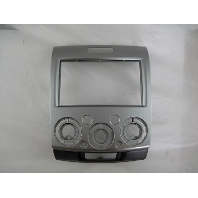YE-FR 015 09 FORD EVEREST, MAZDA BT-50, SILVER Ford Expedition, Mazda BT-50, Silver