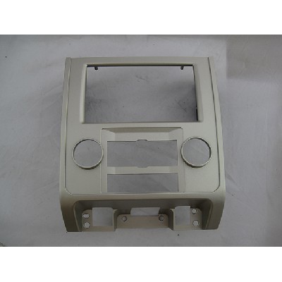 YE-FR 017 09 FORD ESCAPE, SILVER Ford Winged Tiger, Silver
